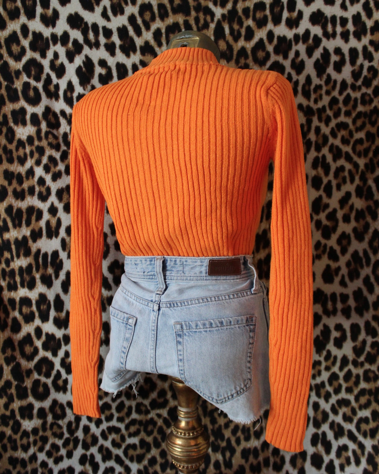 VINTAGE 90’S/Y2K ORANGE ZIP UP SWEATER