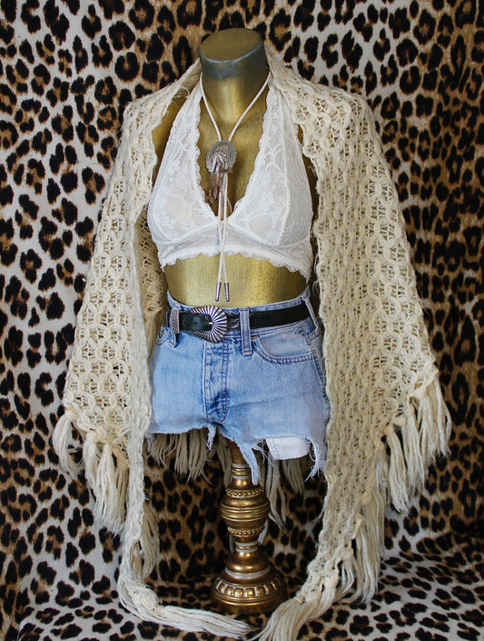 CREAM KNITTED FRINGE SHAWL