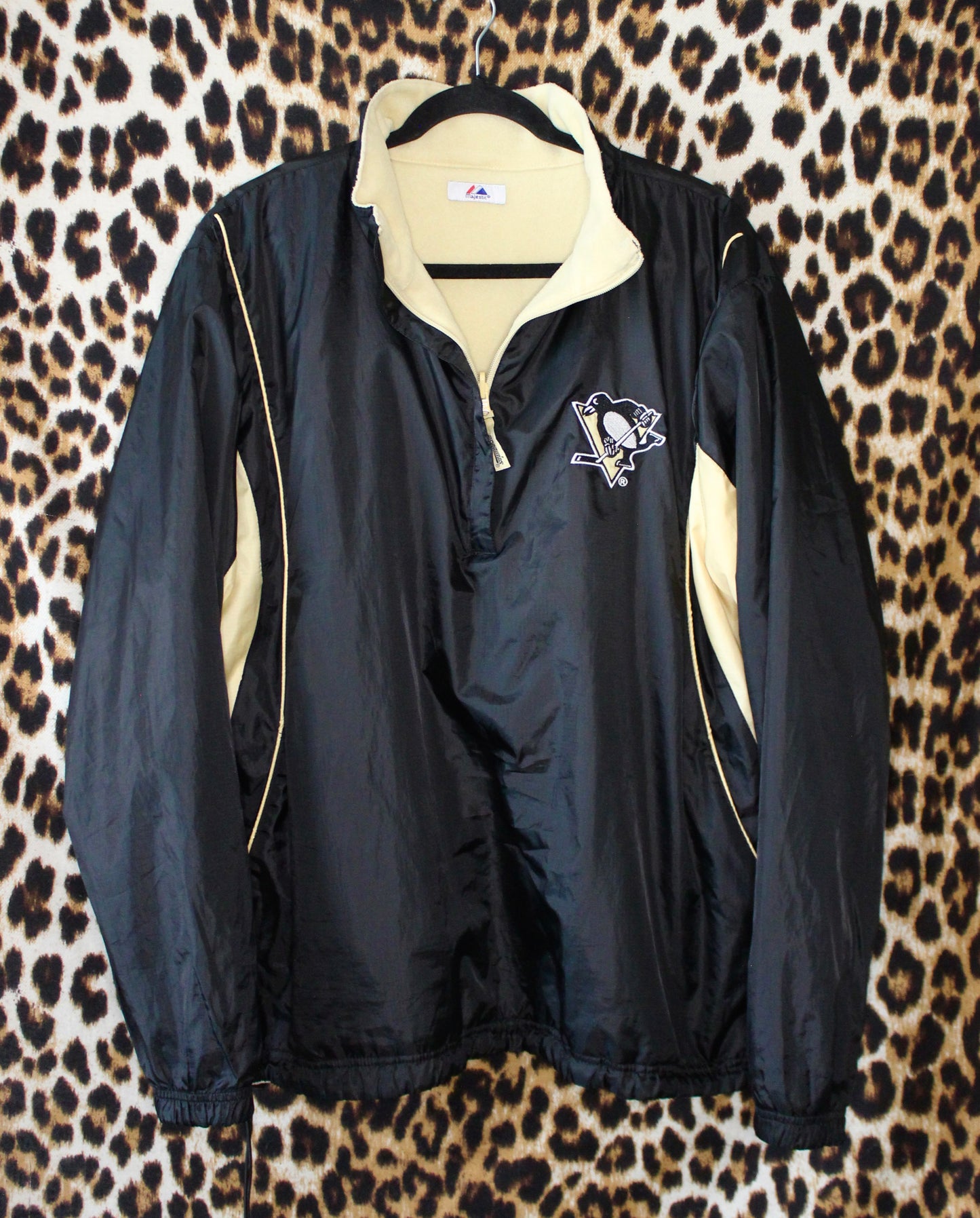 VINTAGE PITTSBURGH PENGUINS WINDBREAKER