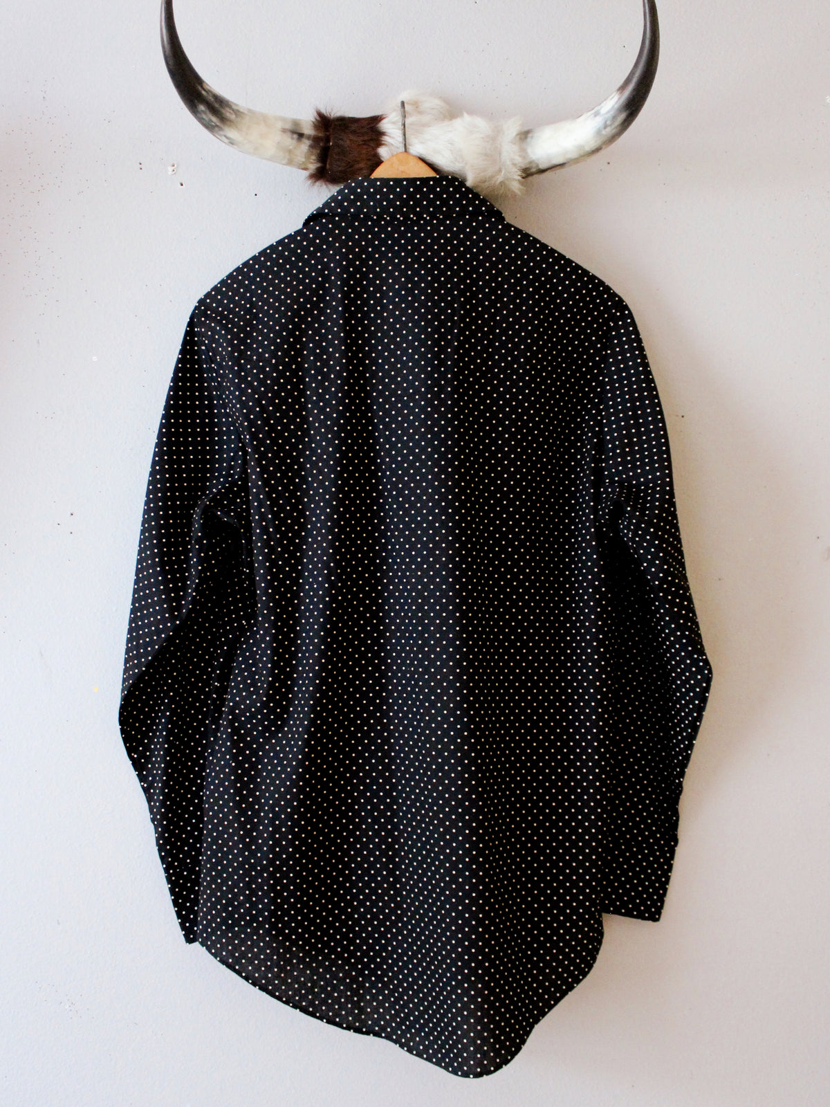 VINTAGE MICRO POLKA DOT PEARL SNAP BUTTON-UP
