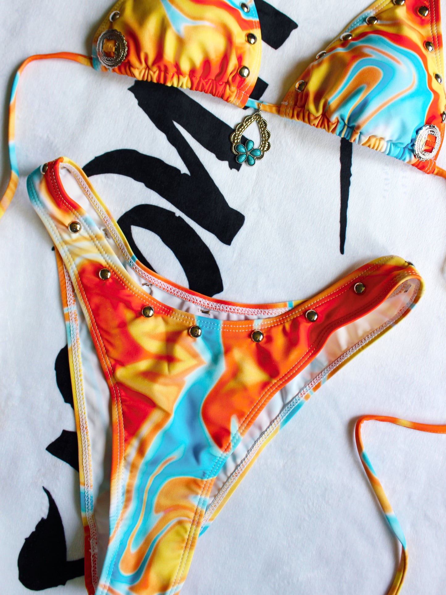 THE BODY HEAT 3-PIECE BIKINI SET