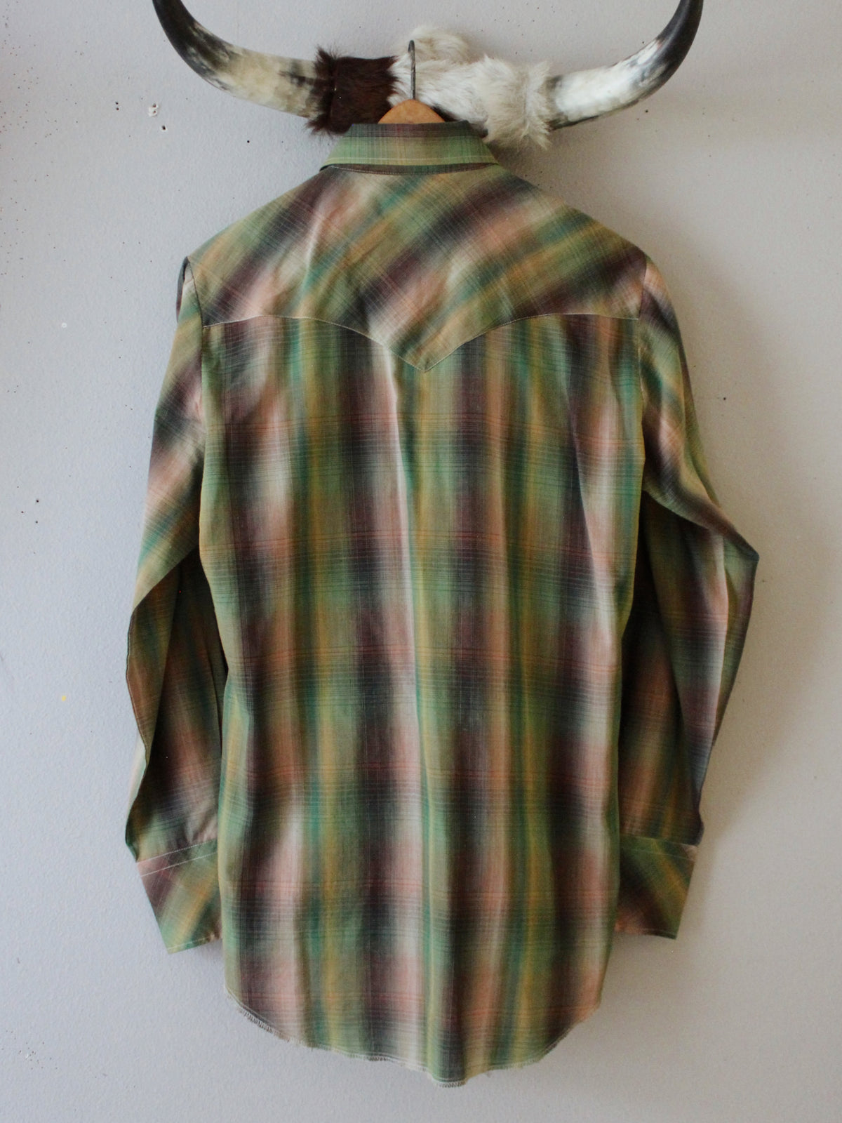 VINTAGE GREEN MULTI PLAID PEARL SNAP BUTTON-UP