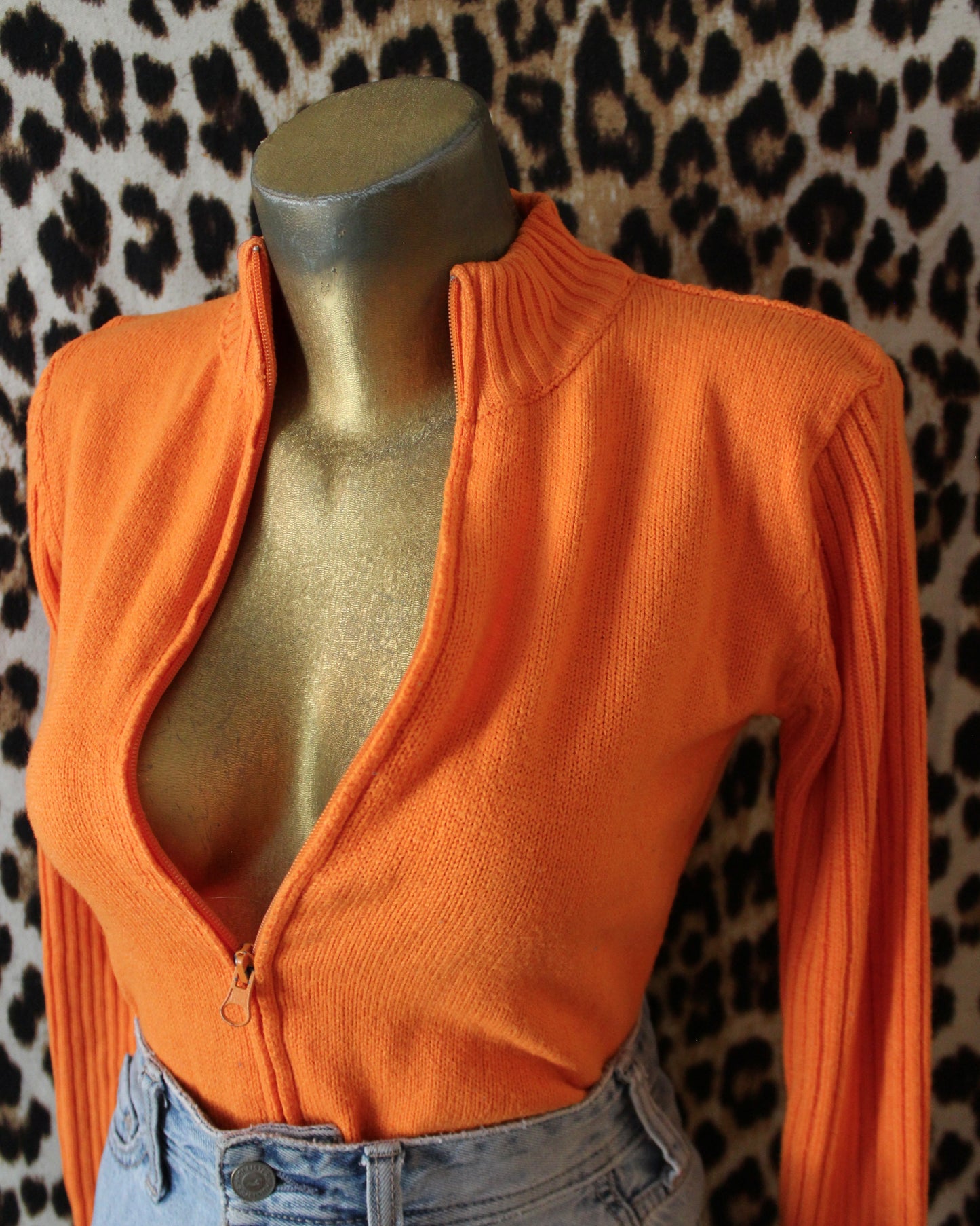 VINTAGE 90’S/Y2K ORANGE ZIP UP SWEATER