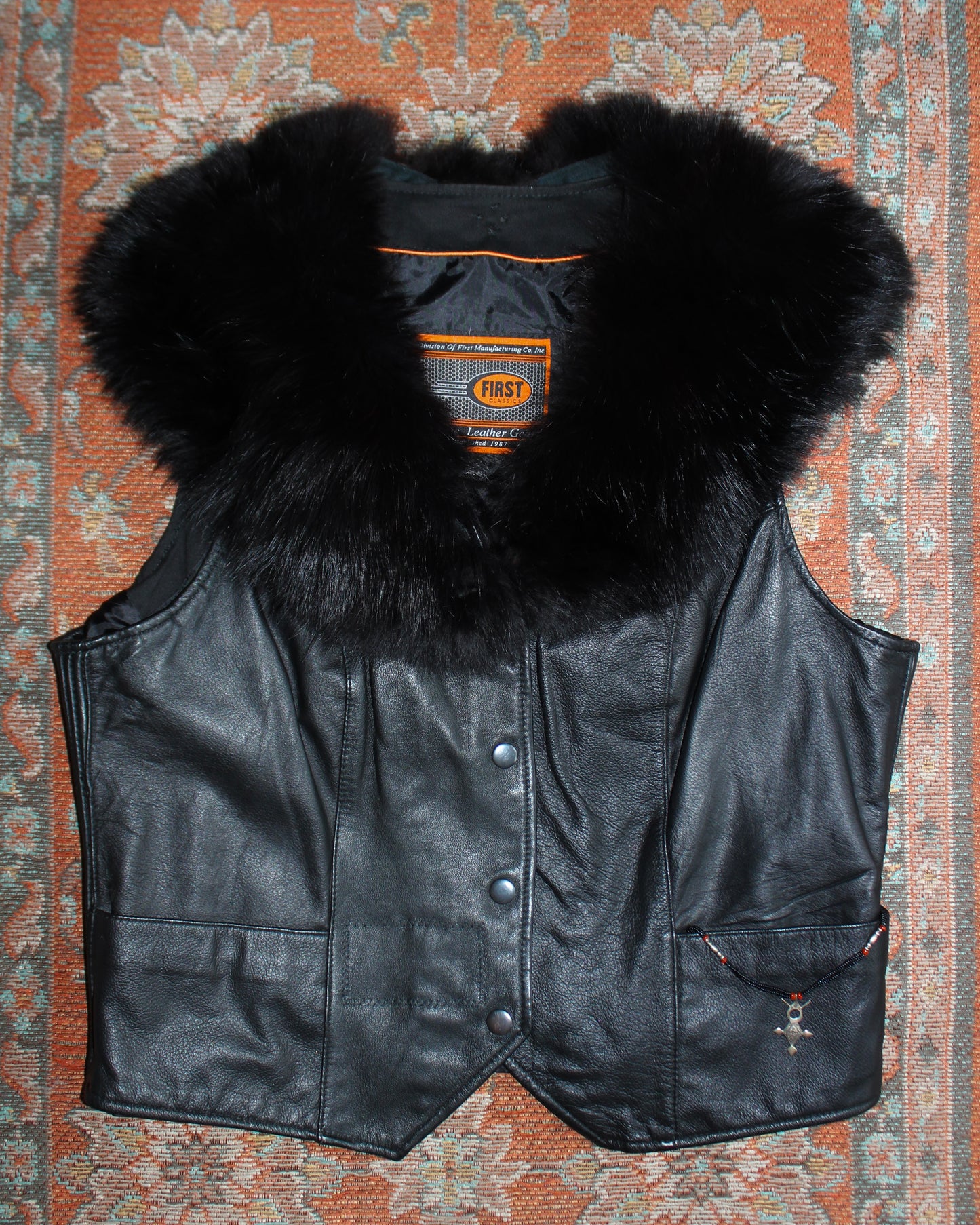 THE BUCKLEY VEST