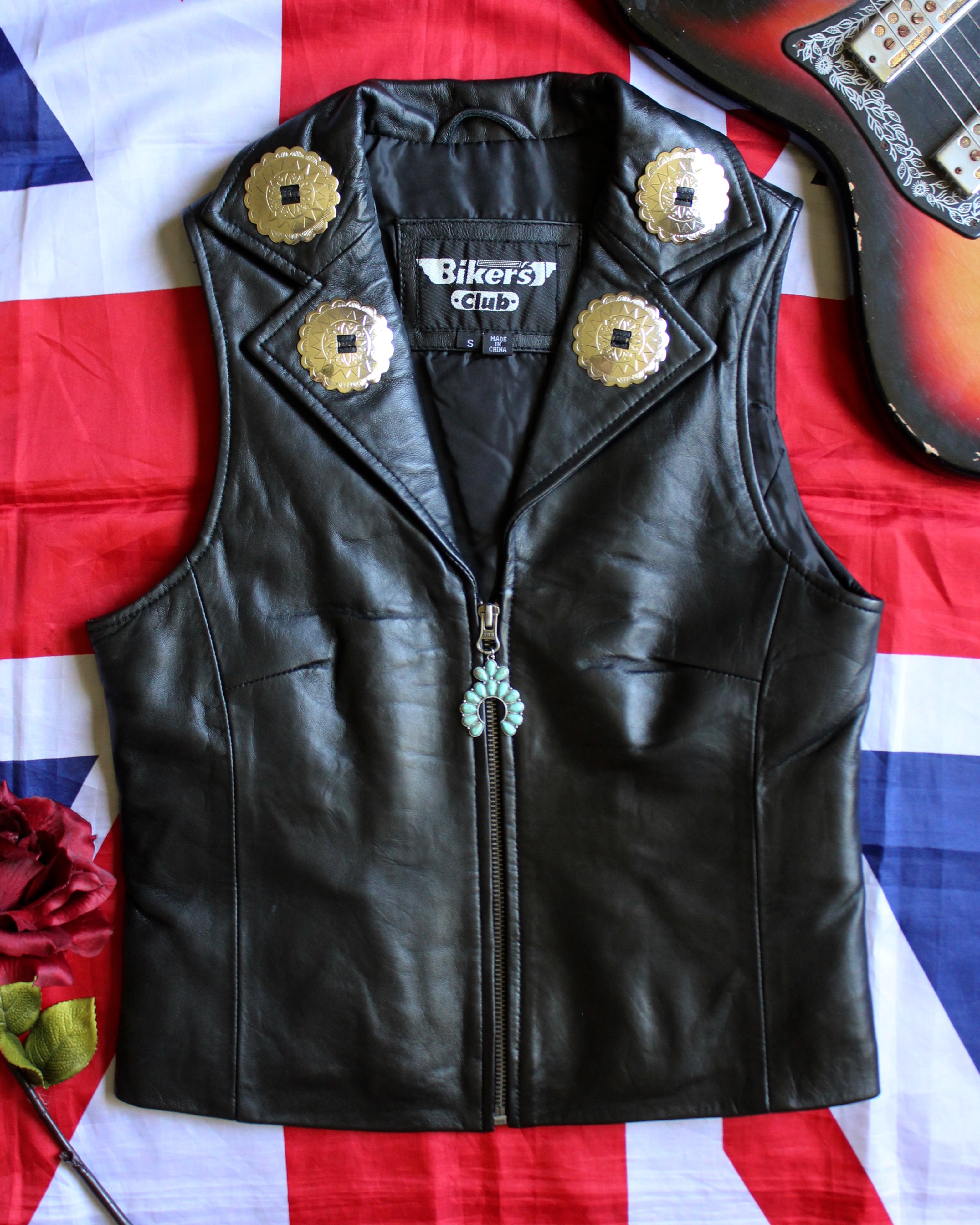 ジャケット・アウター leather fur studs concho knit vest il_fullxfull.4201947336_r6c0.jpg