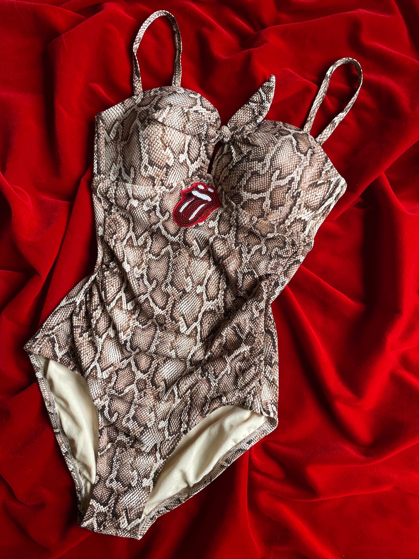 THE JAGGER ONE PIECE