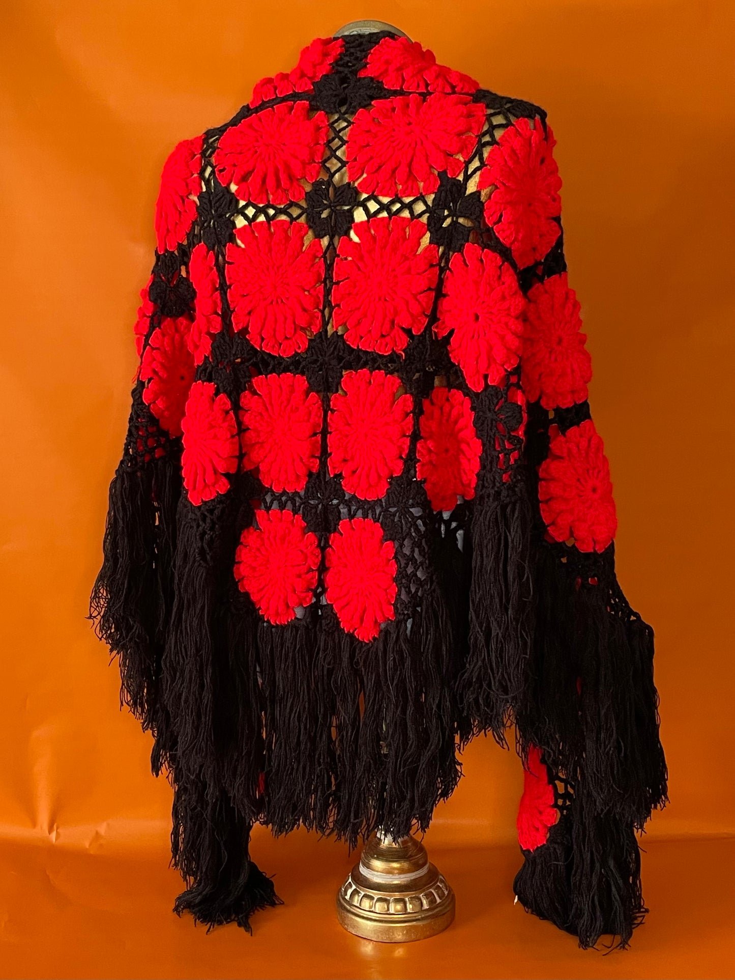 RED + BLACK FLOWER KNITTED SHAWL