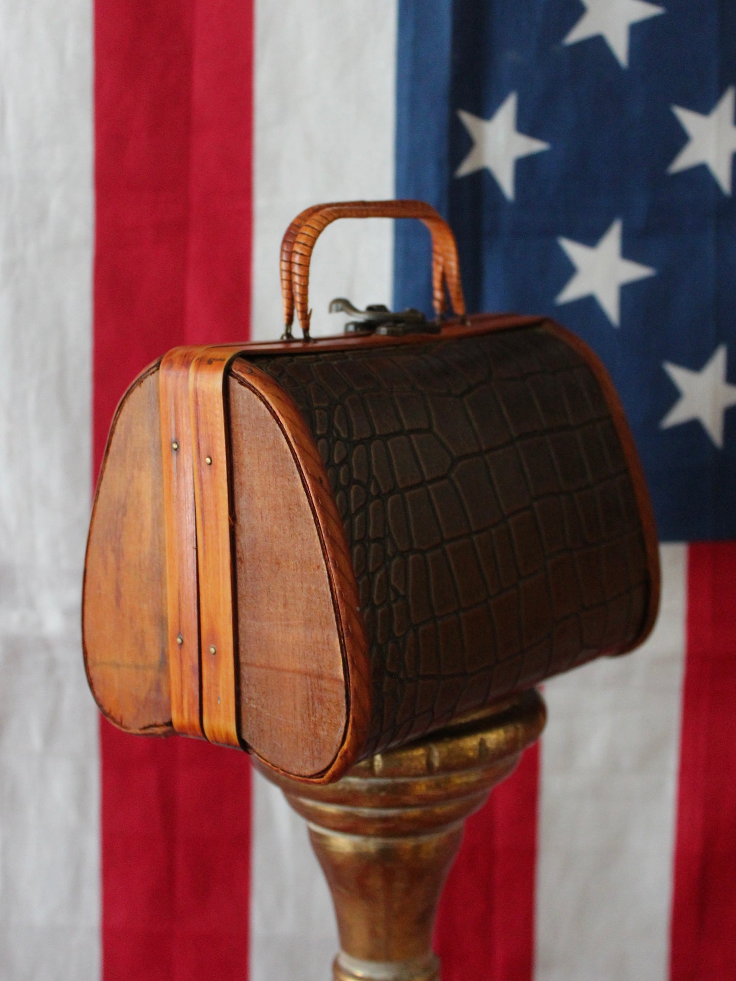 CROC EMBOSSED WOOD BAG