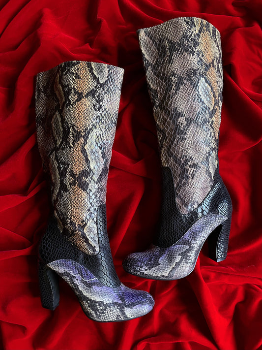 SNAKE PRINT KNEE-HIGH BOOTS