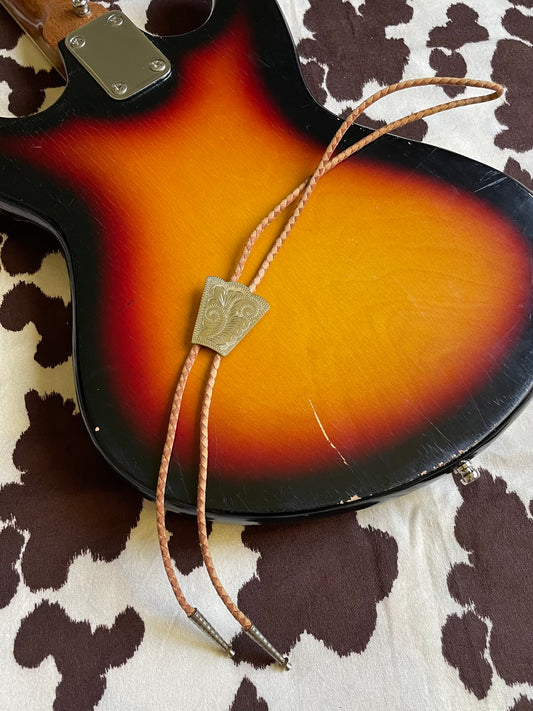 VINTAGE TWO-TONED BOLO TIE