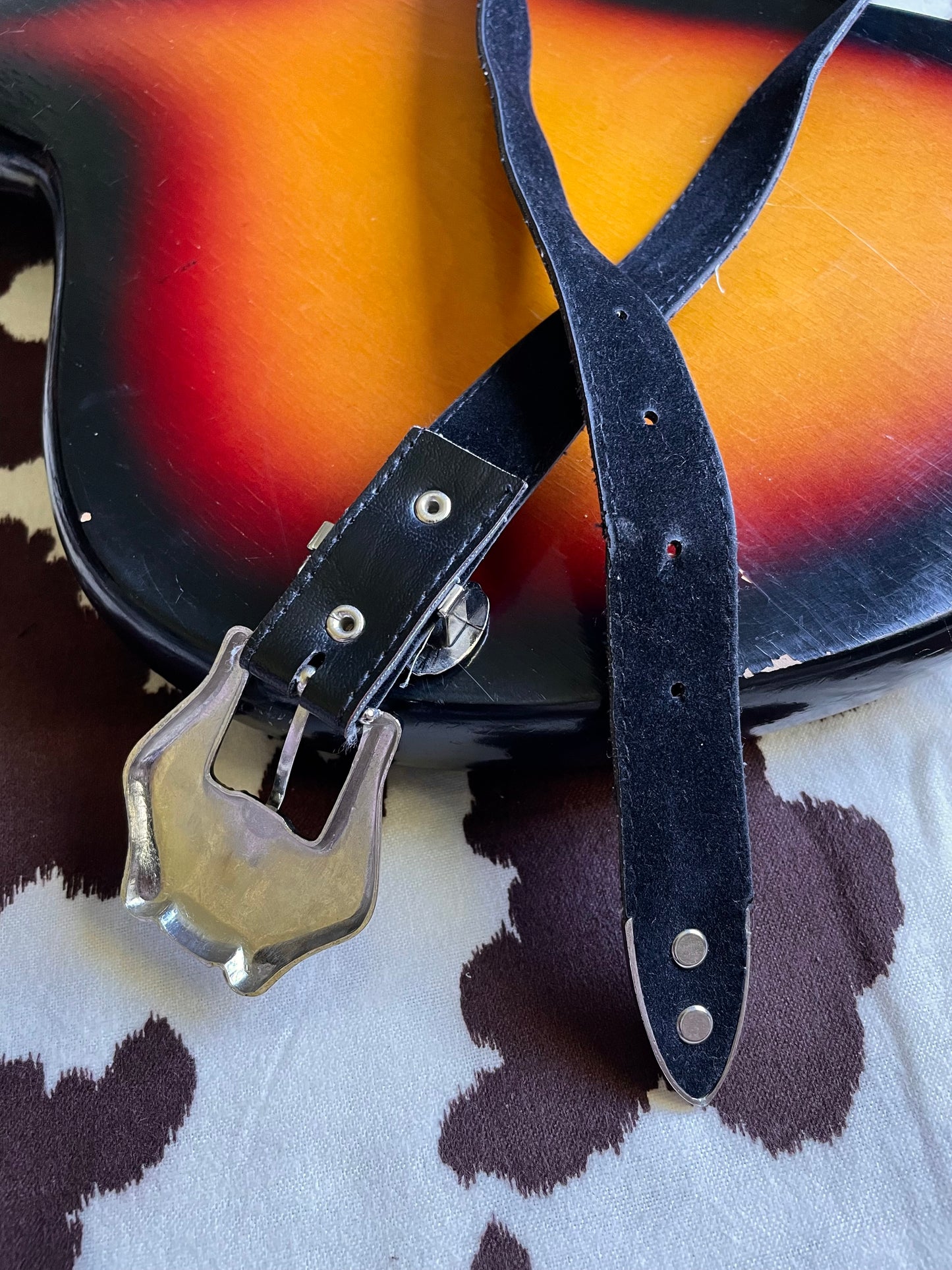 SILVER + BLACK FAUX LEATHER BELT