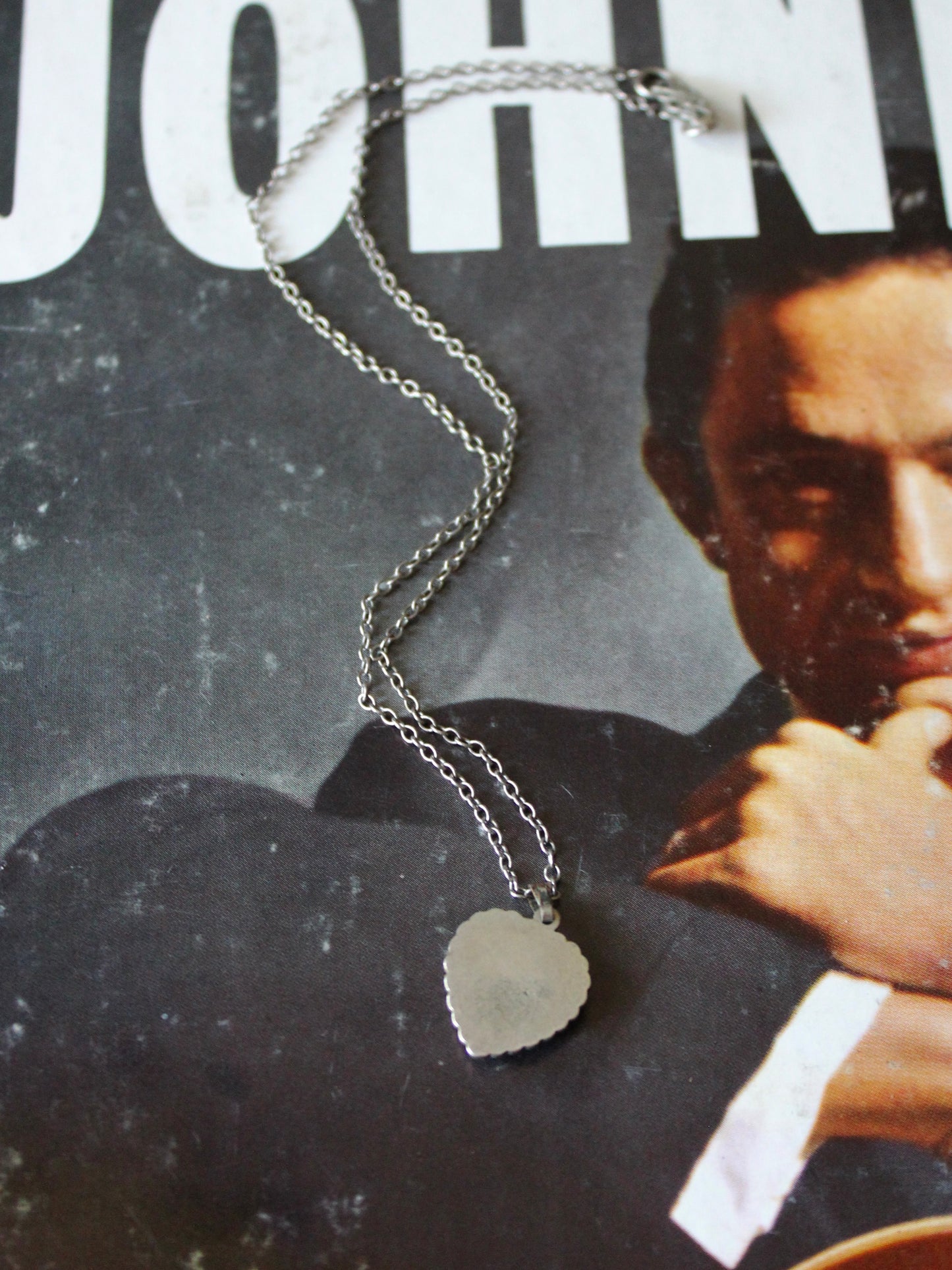 VINTAGE MINI HEART NECKLACE