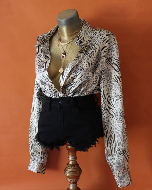 MIXED ANIMAL PRINT BUTTON UP