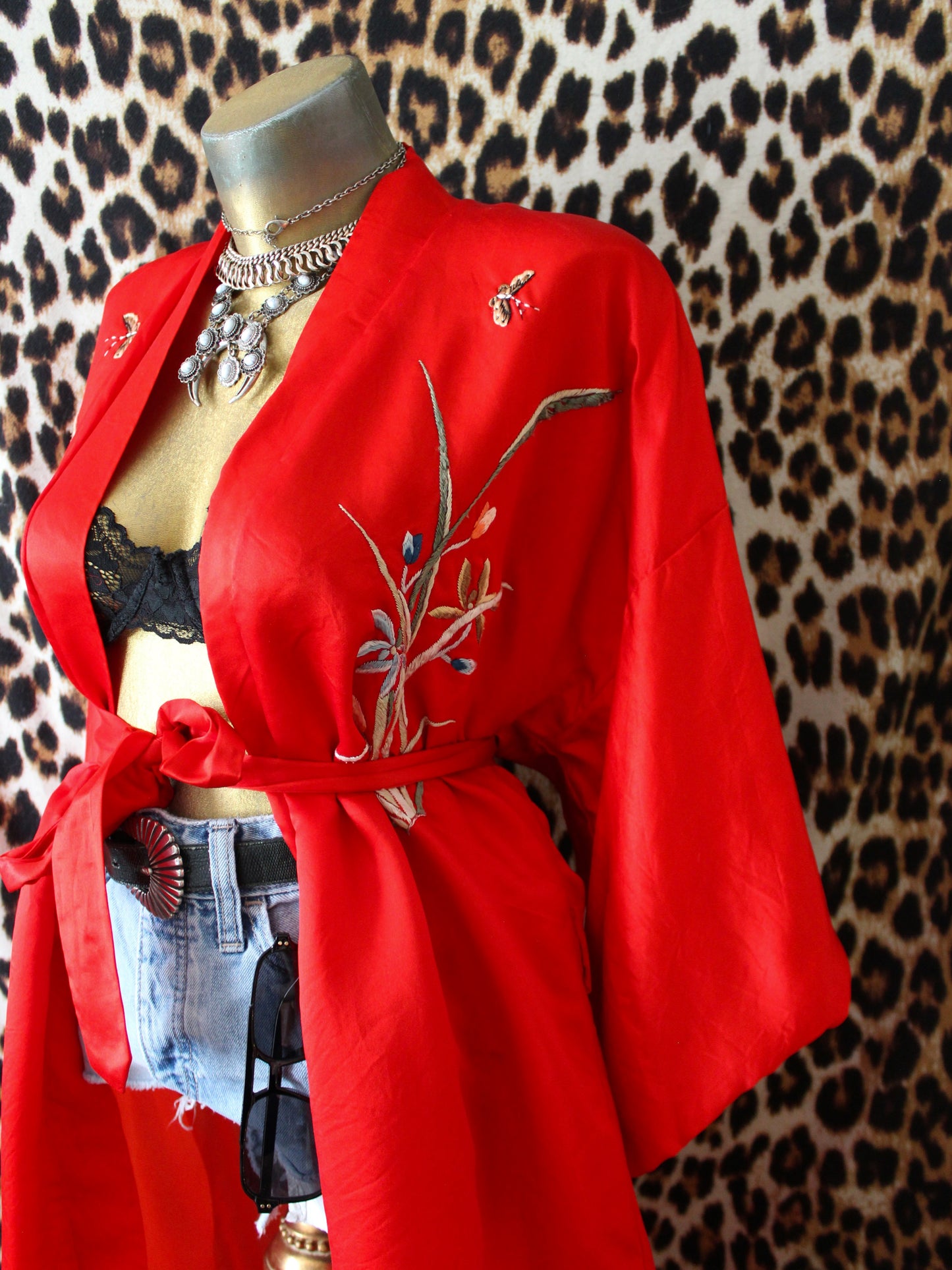 VINTAGE 100% SILK KIMONO