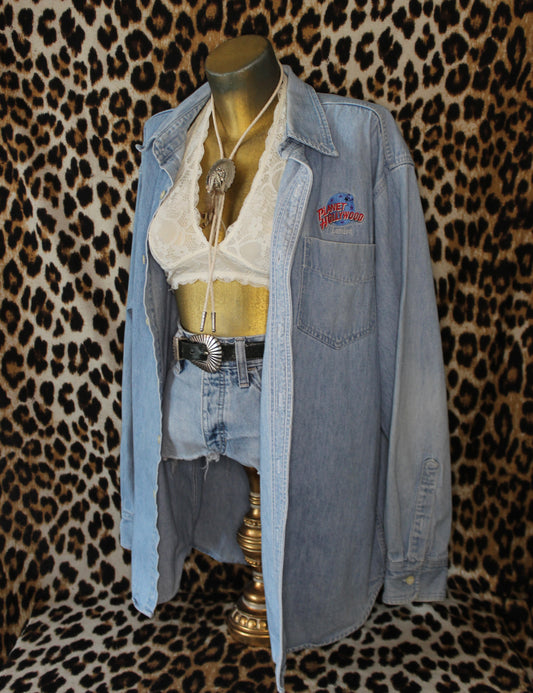 VINTAGE 90s PLANET HOLLYWOOD LONDON BUTTON-UP