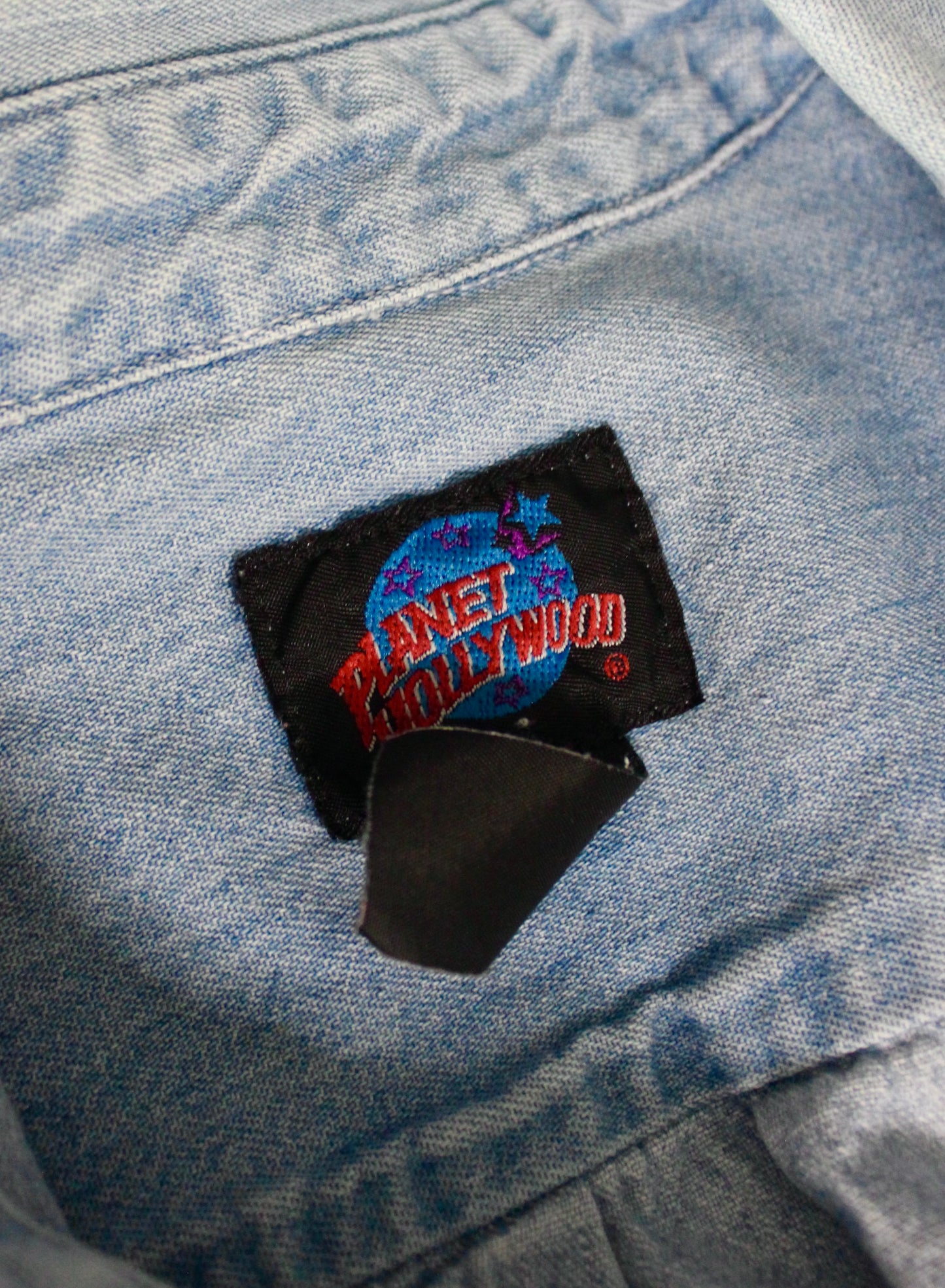 VINTAGE 90s PLANET HOLLYWOOD LONDON BUTTON-UP