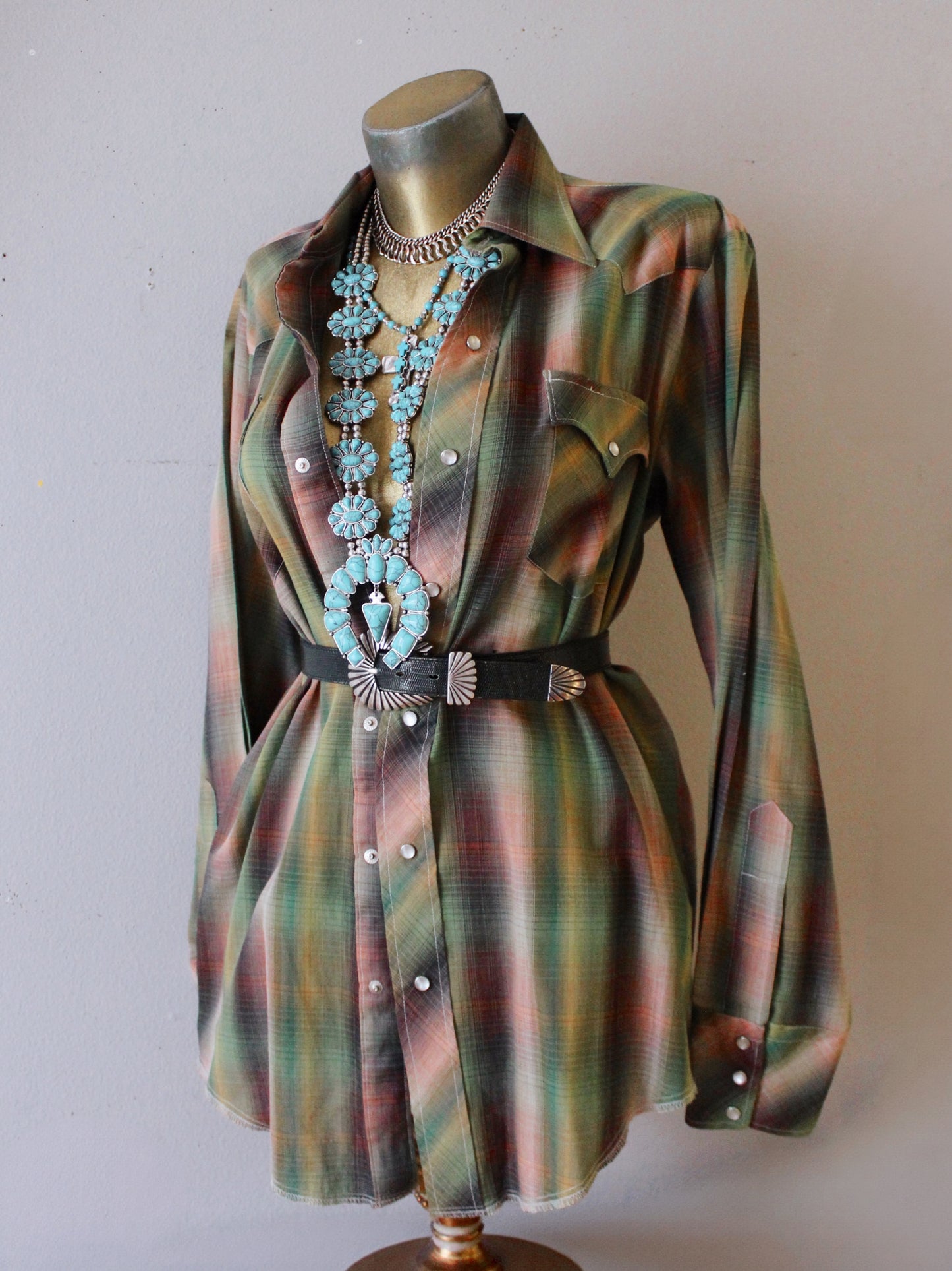 VINTAGE GREEN MULTI PLAID PEARL SNAP BUTTON-UP