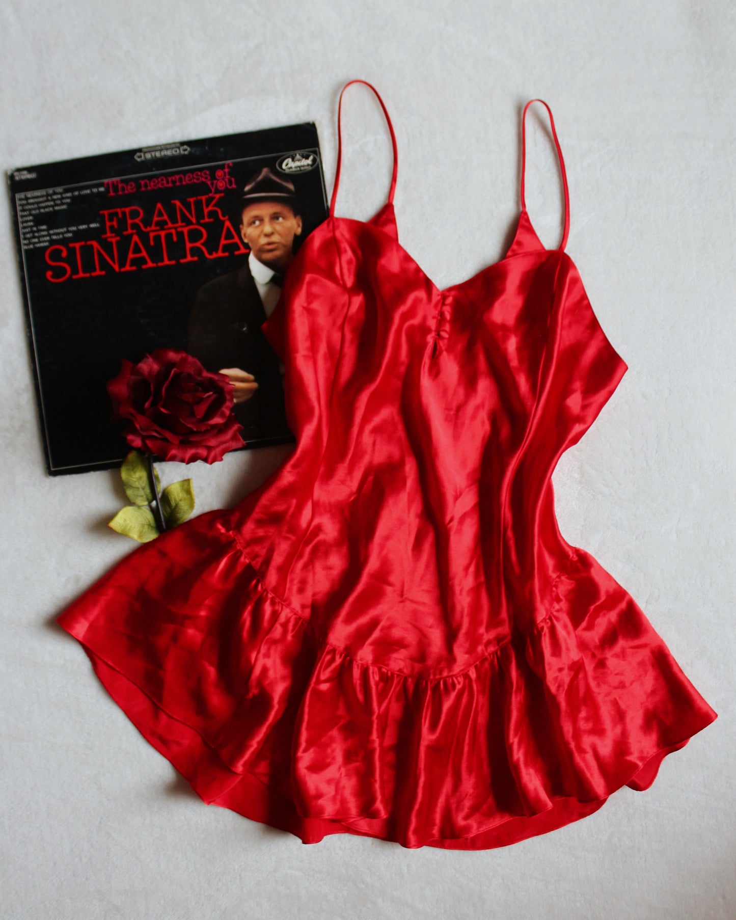 VINTAGE SILKY RED SLIP