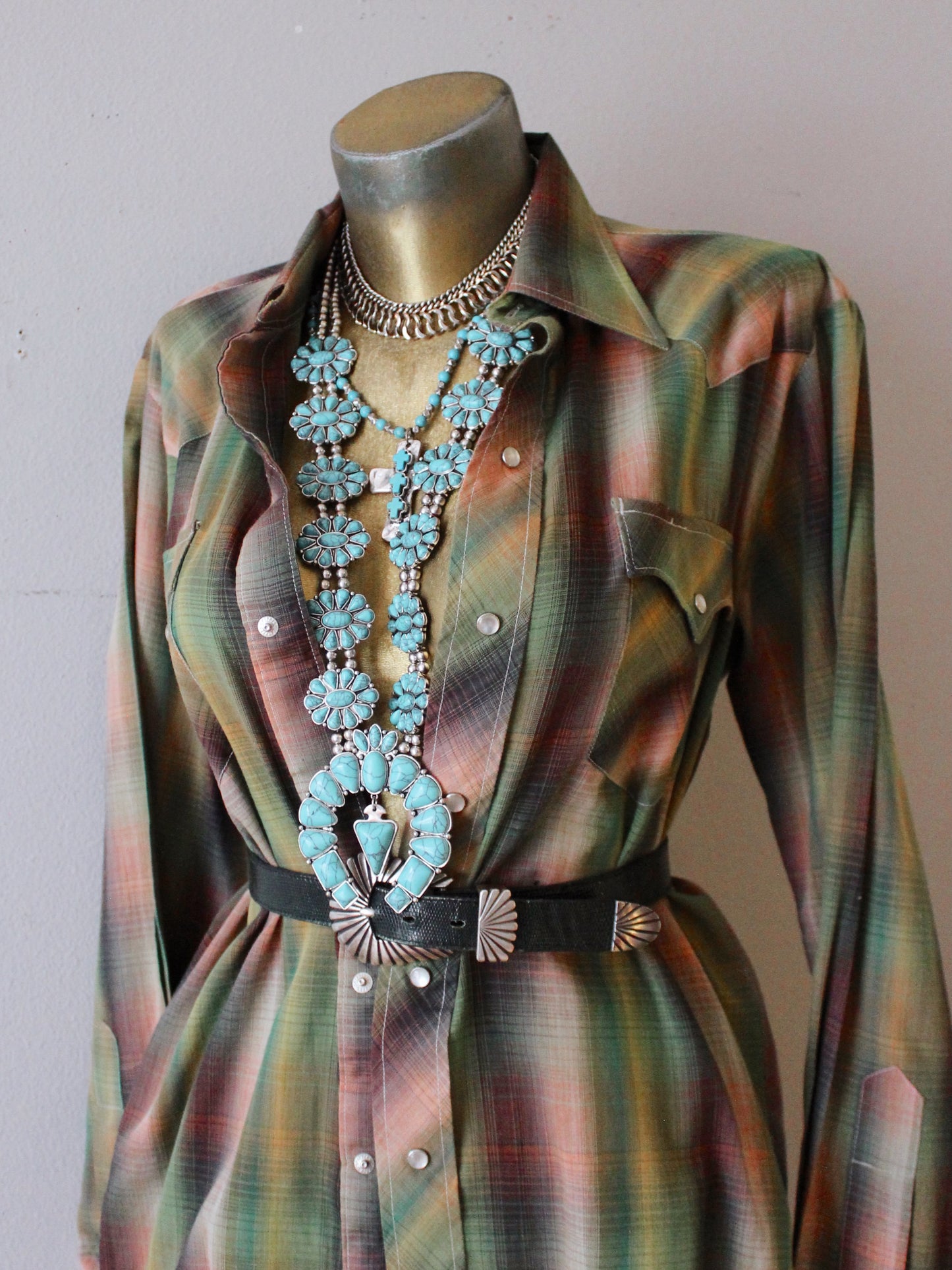 VINTAGE GREEN MULTI PLAID PEARL SNAP BUTTON-UP