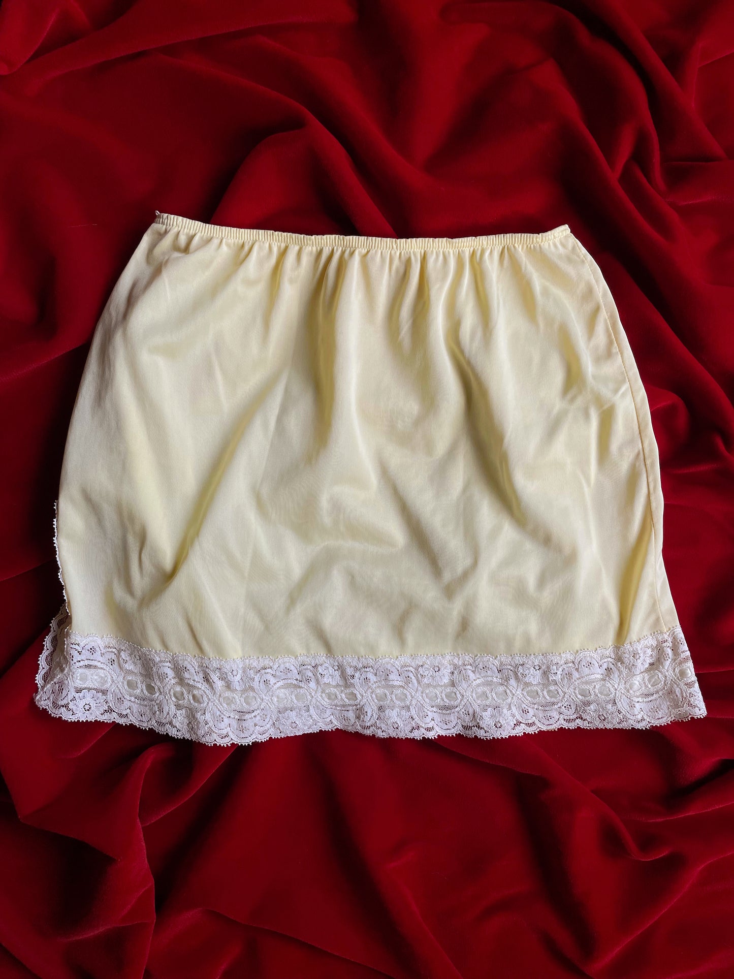VINTAGE YELLOW SLIP SKIRT WITH WHITE TRIM