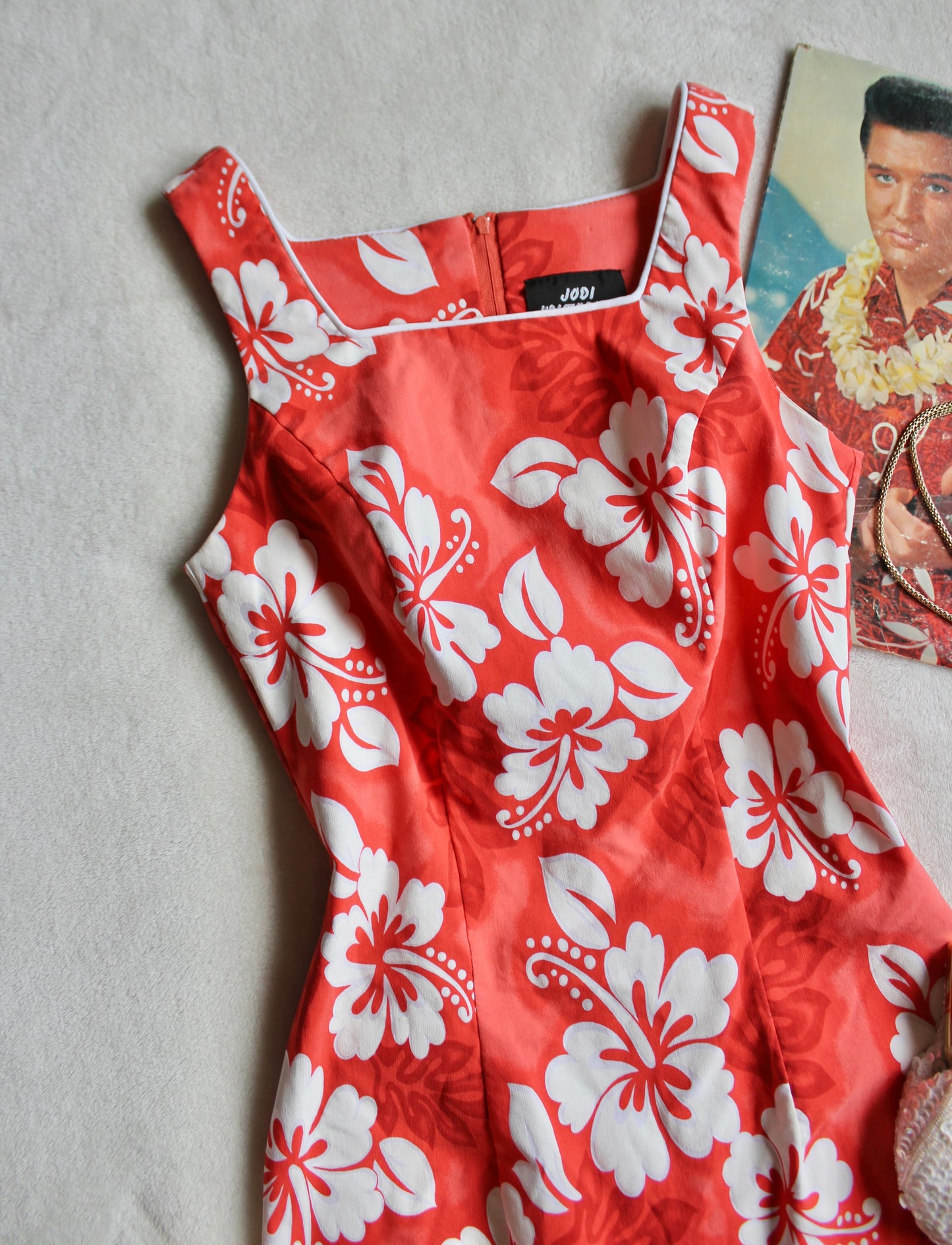 VINTAGE HAWAIIAN DRESS