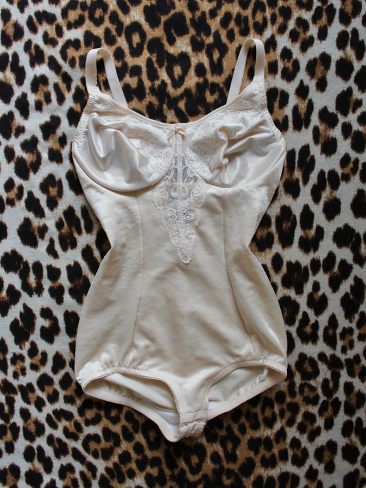VINTAGE CHAMPAGNE LACE BODYSUIT