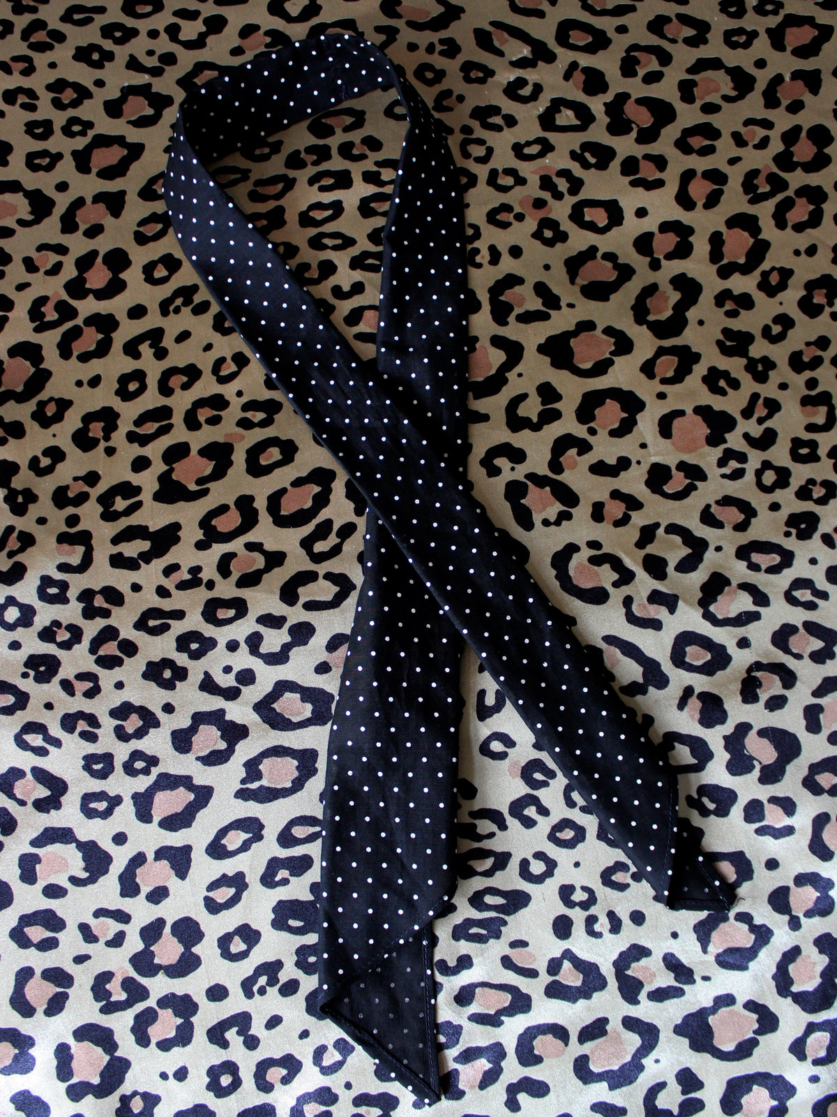 VINTAGE MICRO POLKA DOT PEARL SNAP BUTTON-UP